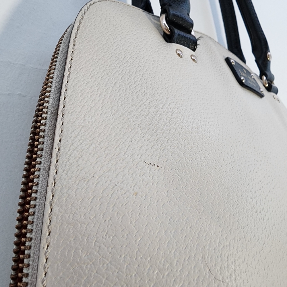 Kate Spade Black and White Satchel with Classic Design - Picture 5 of 16
